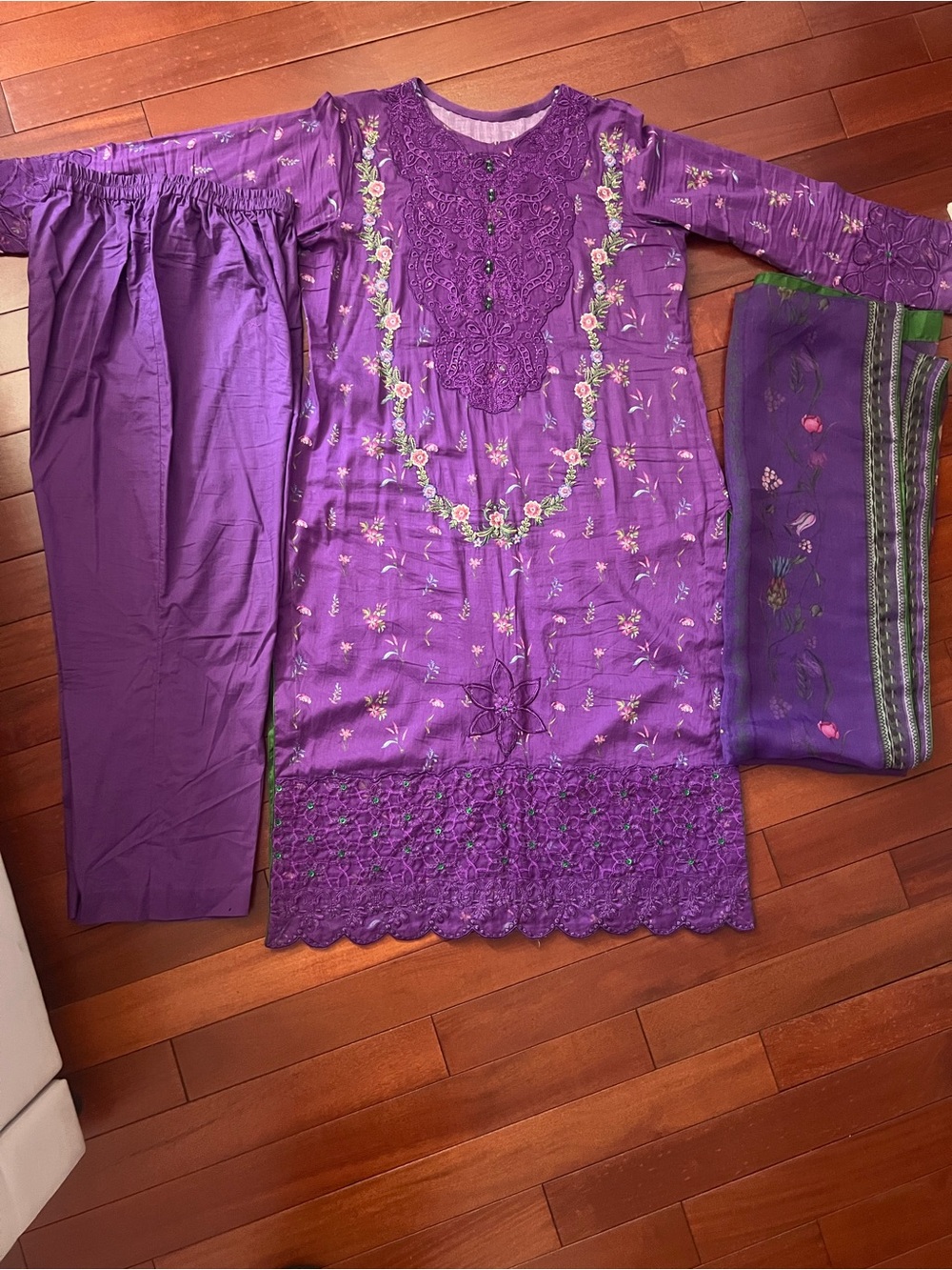 Womens ' Purple Embroidered Traditional Dress Set